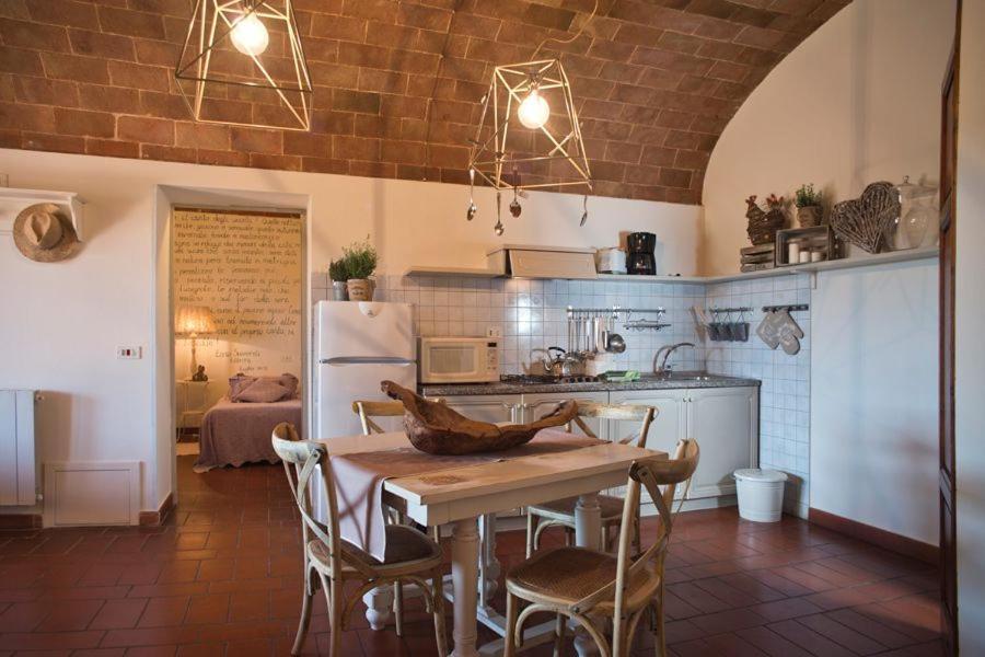Agriturismo Santa Vittoria ヴォルテッラ エクステリア 写真